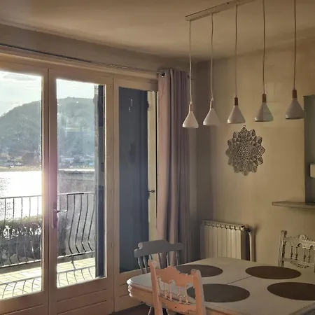 Kim's Room, Au Bord Du Rhône, Privée Sablons (Drome)